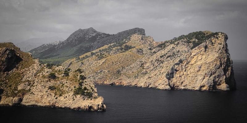 IPv6规模化部署：攻克技术壁垒，构筑下一代互联网安全基石